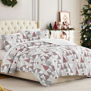 Merry and Bright Reversible Cali King Quilt Set Christmas Holiday Bedding